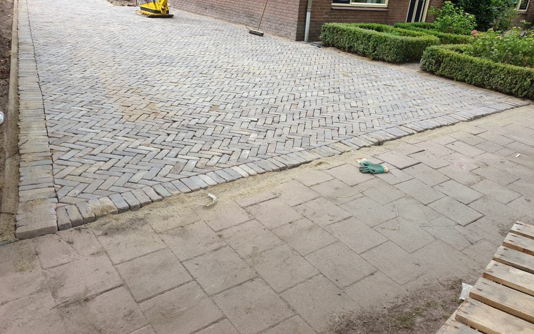 Grond en straatwerk in Zwartebroek